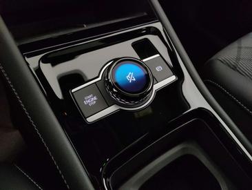 Volkswagen TIGUAN 4Motion R-Line Plus — photo 14