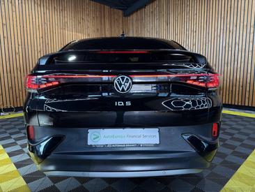 Volkswagen ID.5 Pro — photo 6