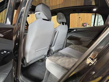 Volkswagen ID.5 Pro — photo 13