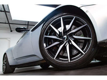 Aston Martin DB11 DB11 V8 Coupe — photo 4