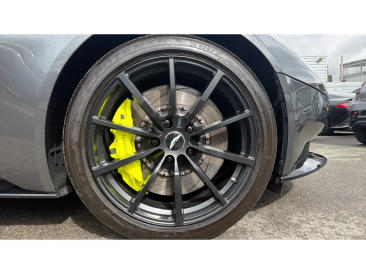 Aston Martin DB11 DB11 V12 AMR Coupe — photo 4