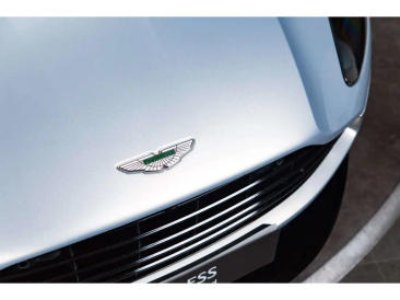 Aston Martin DB11 DB11 V8 Coupe — photo 15