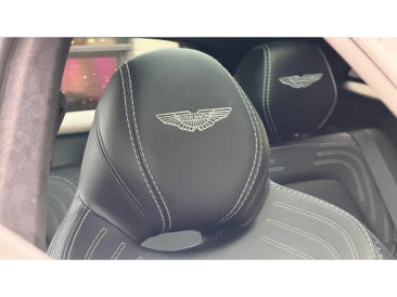 Aston Martin DBX SUV — photo 5
