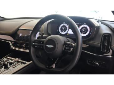 Aston Martin DBX 707 SUV — photo 3