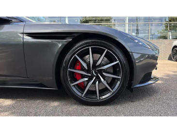 Aston Martin DB11 DB11 V8 Coupe — photo 4