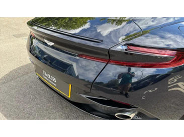 Aston Martin DB11 DB11 V12 Coupe — photo 8