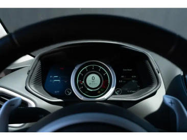 Aston Martin DB11 DB11 V8 Coupe — photo 6