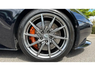 Aston Martin DB11 DB11 V12 Coupe — photo 24