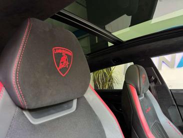Lamborghini Urus Performante — photo 10