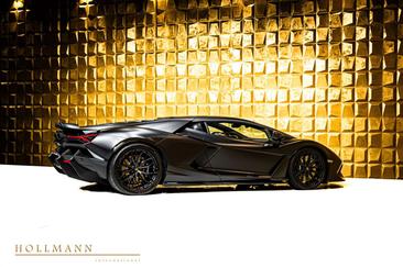 Lamborghini Revuelto — photo 3