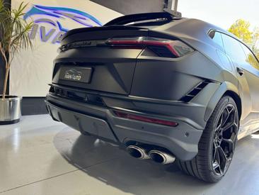 Lamborghini Urus Performante — photo 11