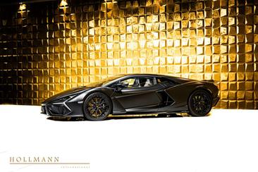 Lamborghini Revuelto — photo 6