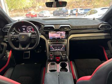 Lamborghini Urus Performante — photo 13