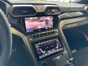 Lamborghini Urus Performante — photo 17