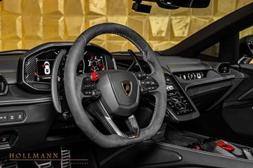 Lamborghini Revuelto — photo 20