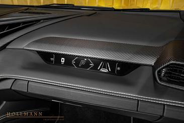 Lamborghini Revuelto — photo 25