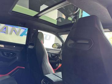Lamborghini Urus Performante — photo 27