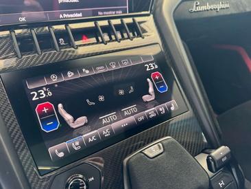 Lamborghini Urus Performante — photo 29