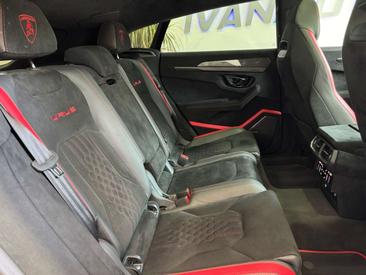 Lamborghini Urus Performante — photo 34