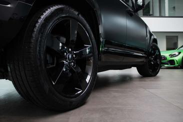 Land Rover Defender 110 D300 X-DYNAMIC AHK/PANO/MATRIX/22" Noir — photo 21