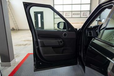 Land Rover Discovery 2.0 SD4 AWD SOUND AHK 4xSHZ 7-SITZER Noir — photo 18