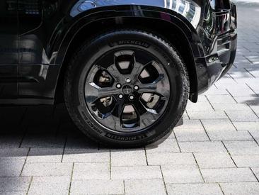 Land Rover Defender 90 D250 3.0 X-Dynamic SE AHK LM LUFT — photo 10