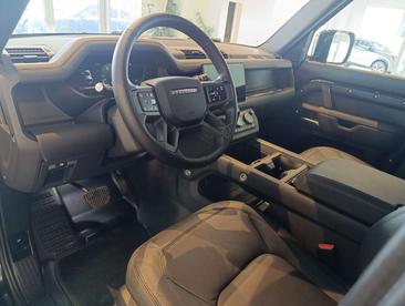Land Rover Defender 110 X-Dynamic SE 3.0d Mhev 200cv — photo 4