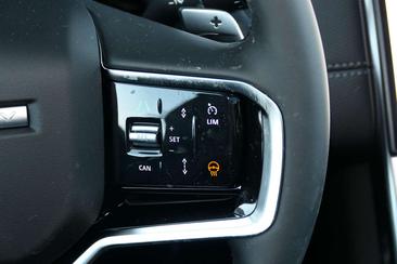 Land Rover Discovery Sport D200 Dynamic SE AWD Auto — photo 18