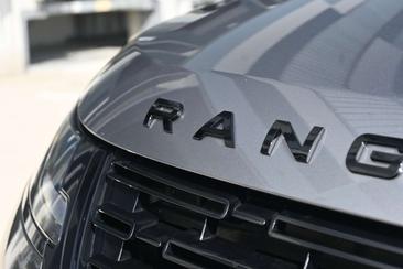 Land Rover Range Rover Evoque P270e PHEV AWD S — photo 13