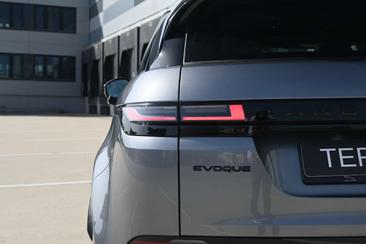 Land Rover Range Rover Evoque P270e PHEV AWD S — photo 15