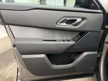 Land Rover Range Rover Velar D200 R-Dynamic SE Black Pano — photo 11