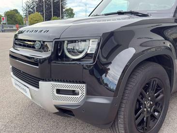 Land Rover Defender 90 S Edition 3.0 D200 — photo 2