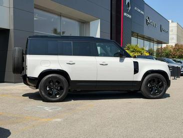 Land Rover Defender 110 X-Dynamic SE 3.0 D200 — photo 4