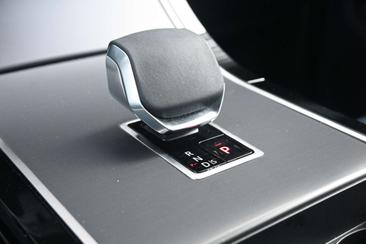 Land Rover Range Rover Evoque P270e PHEV AWD S — photo 24