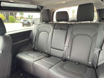 Land Rover Defender 90 S Edition 3.0 D200 — photo 10