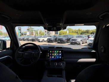 Land Rover Defender 110 X-Dynamic SE 3.0 D200 — photo 12