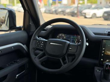 Land Rover Defender 110 X-Dynamic SE 3.0 D200 — photo 14
