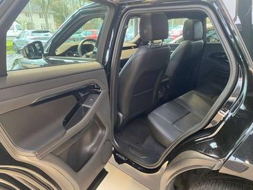 Land Rover Range Rover Evoque P300e R-Dynamic — photo 9