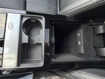 Land Rover Range Rover Velar D200 R-Dynamic SE Black Pano — photo 41