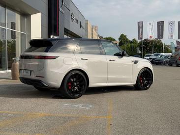 Land Rover Range Rover Sport Dynamic HSE 3.0D I6 300 MHEV — photo 4