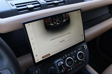 Land Rover Defender 110 P300e X-Dynamic HSE | Satin | Caraway | Trekha Gris — photo 24