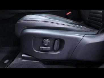 Land Rover Discovery Sport D165 R-Dynamic S Auto — photo 24