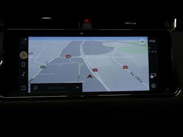 Land Rover Range Rover Evoque P300e R-Dynamic S — photo 25