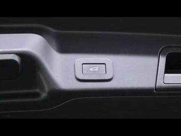 Land Rover Range Rover Evoque P300e R-Dynamic S — photo 30