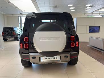 Land Rover Defender 110 D200 AWD Auto X-Dynamic SE — photo 4
