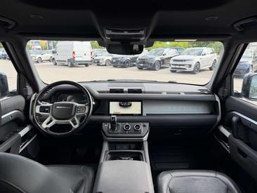 Land Rover Defender 110 SE AWD 3.0 D200 — photo 8