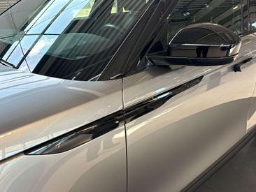 Land Rover Range Rover Velar P400e S — photo 9