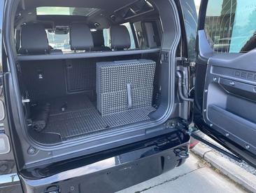 Land Rover Defender 110 3.0D L6 MHEV 350 AWD Aut. X-Dynamic HSE — photo 18