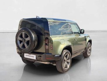 Land Rover Defender 90 X-Dynamic SE 3.0D I6 200 CV AWD Auto — photo 2