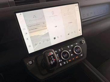 Land Rover Defender 90 X-Dynamic SE 3.0D I6 200 CV AWD Auto — photo 10